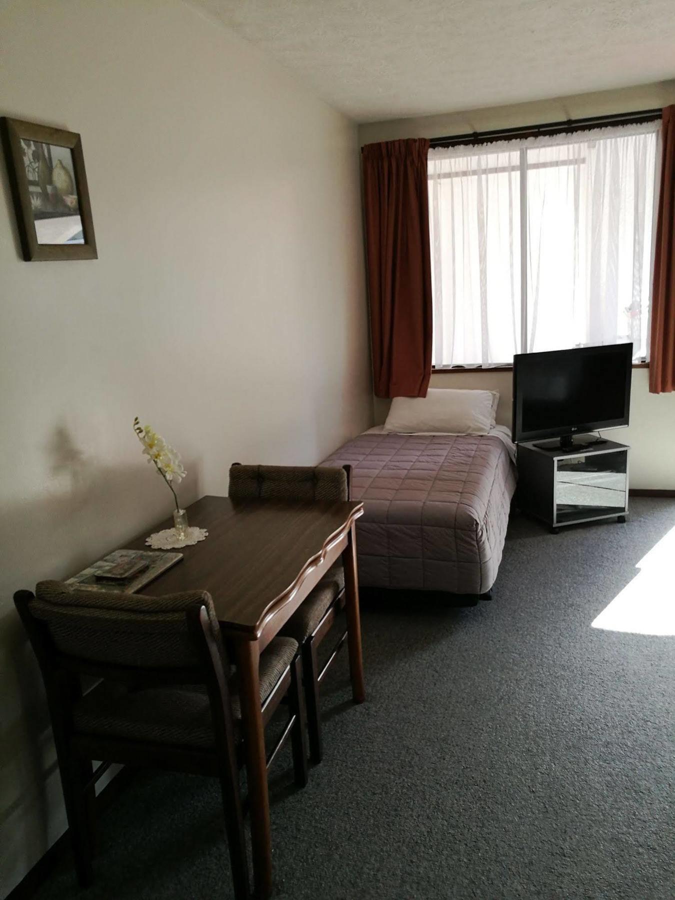 Hacienda Motel Invercargill Buitenkant foto