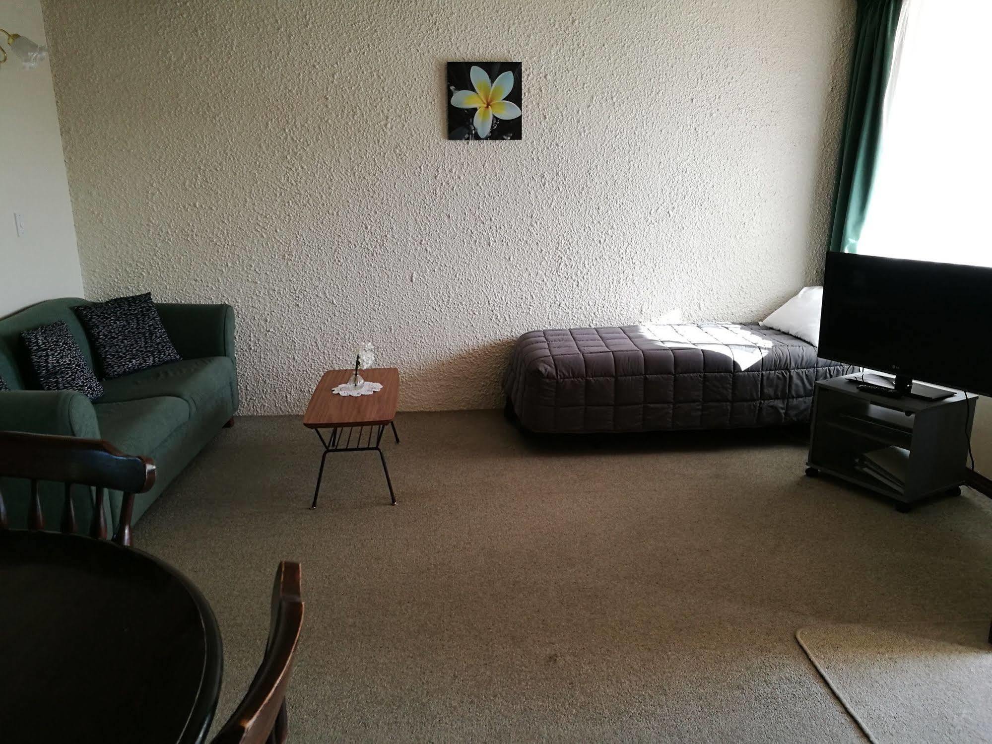 Hacienda Motel Invercargill Buitenkant foto