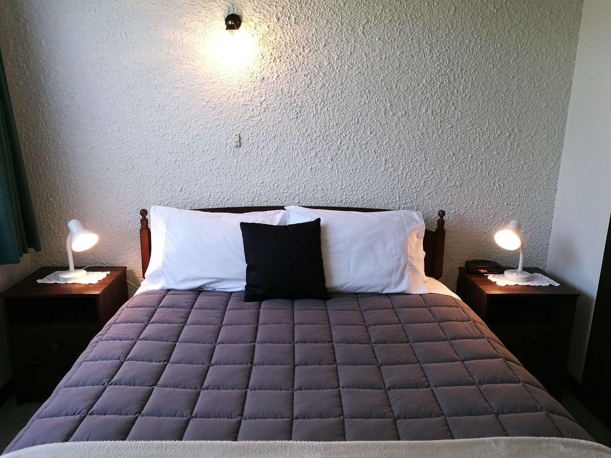 Hacienda Motel Invercargill Buitenkant foto